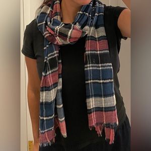 Gap Plaid Lightweight Fashion Scarf